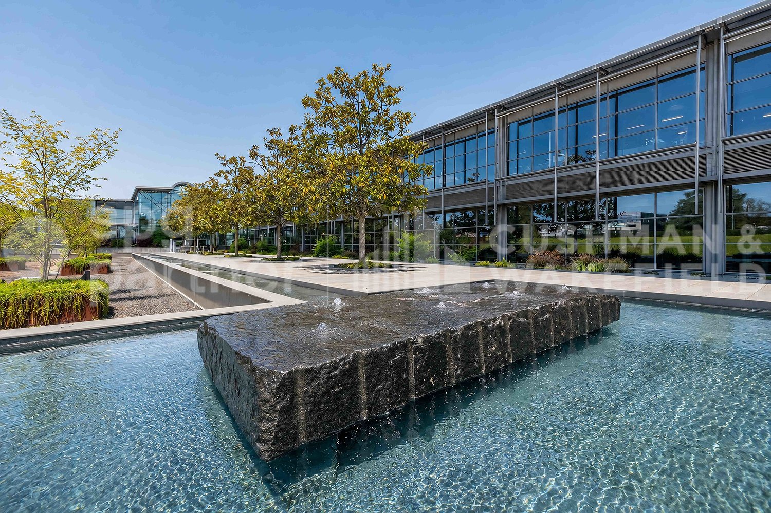 108m² office