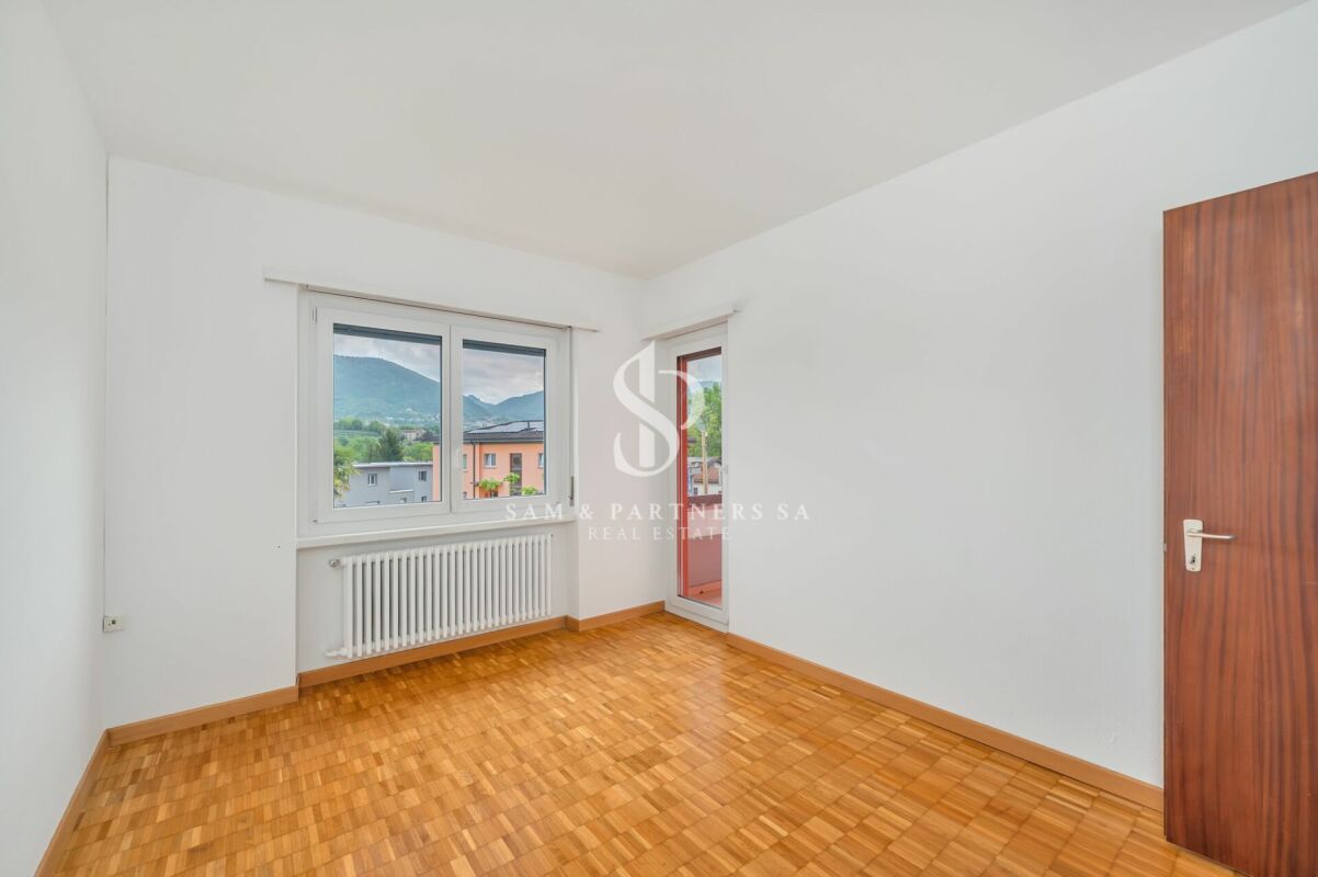 5 rooms single house