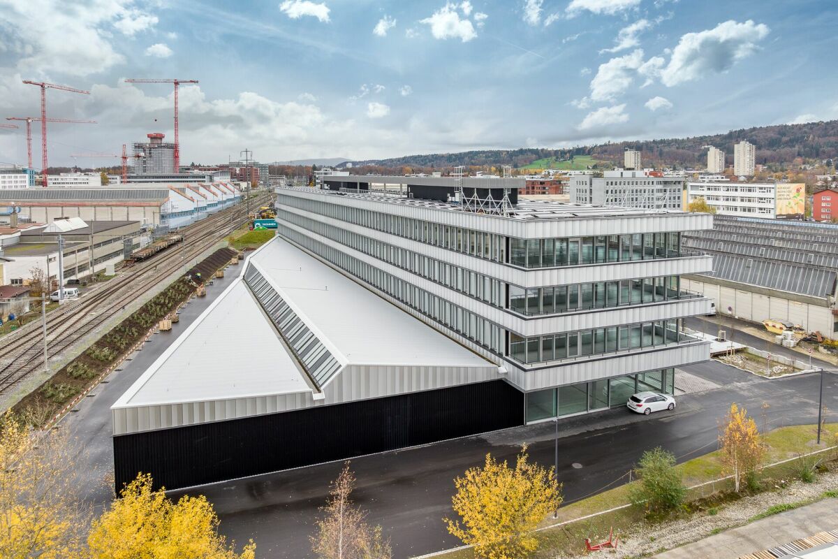 1000m² office