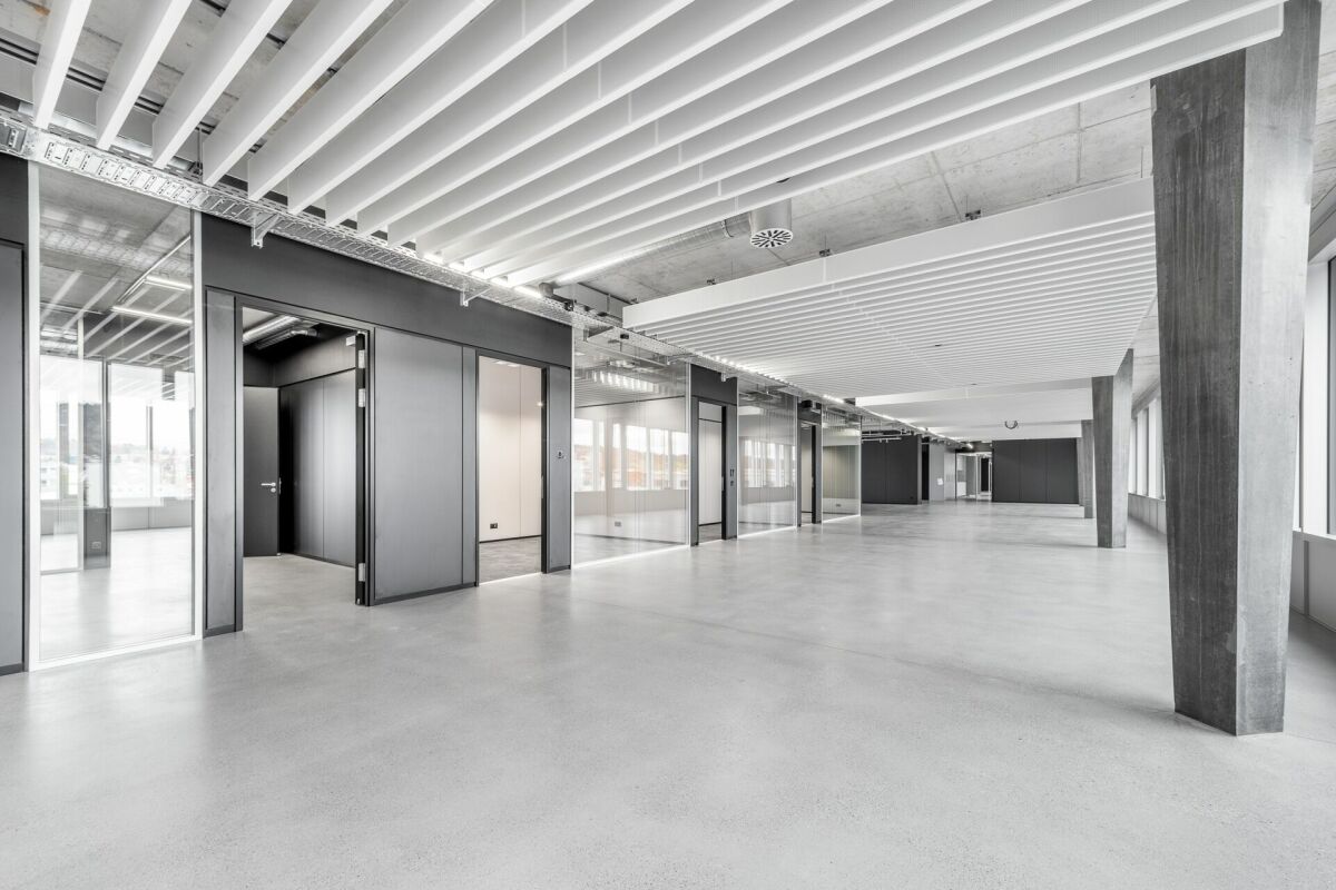 1000m² office