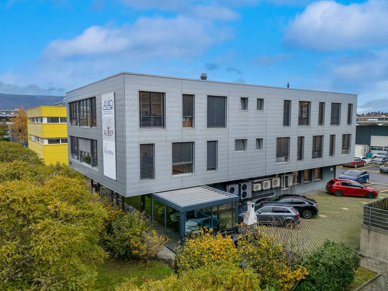 47m² office