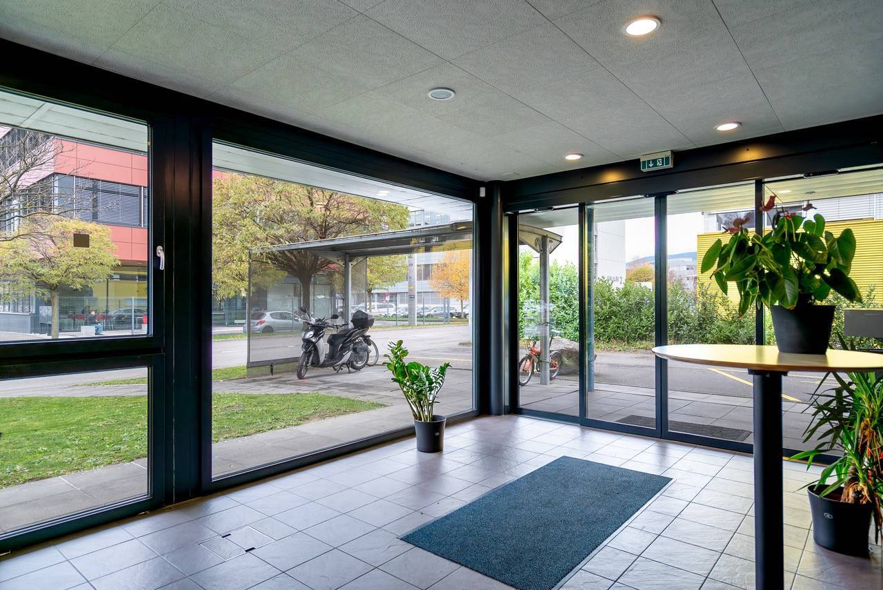47m² office