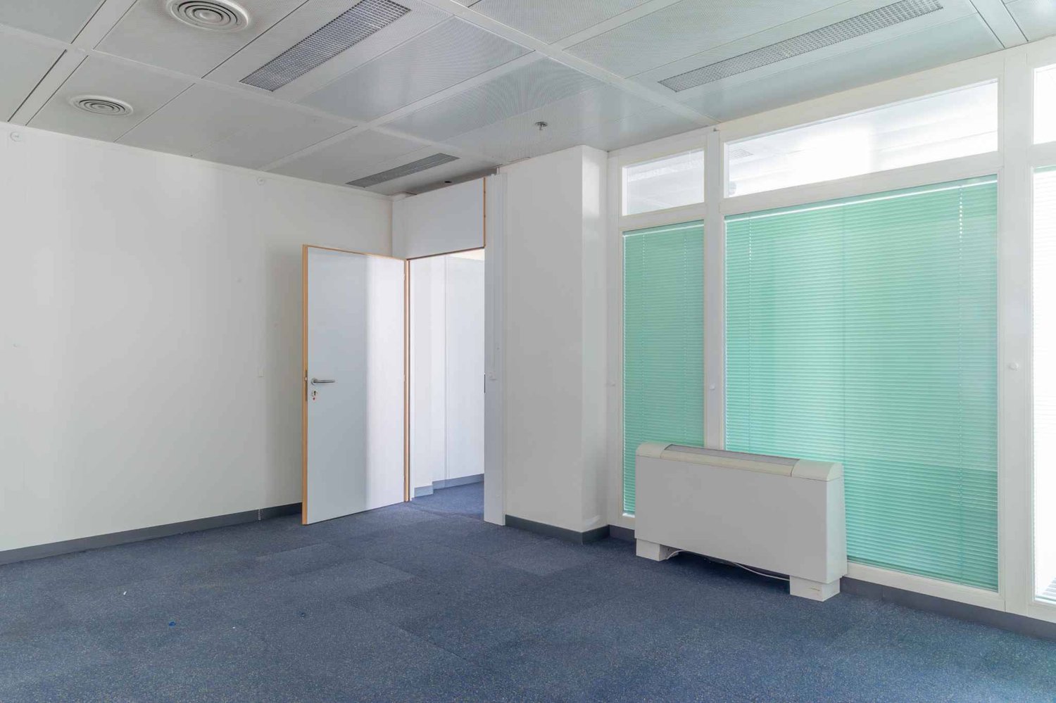198m² office
