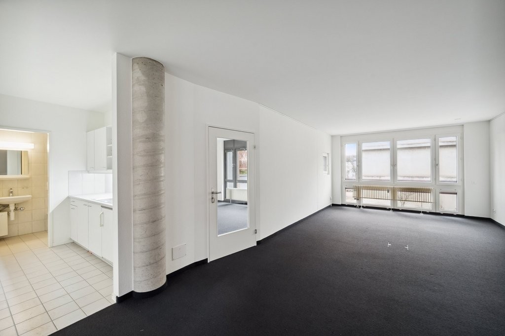110m² office