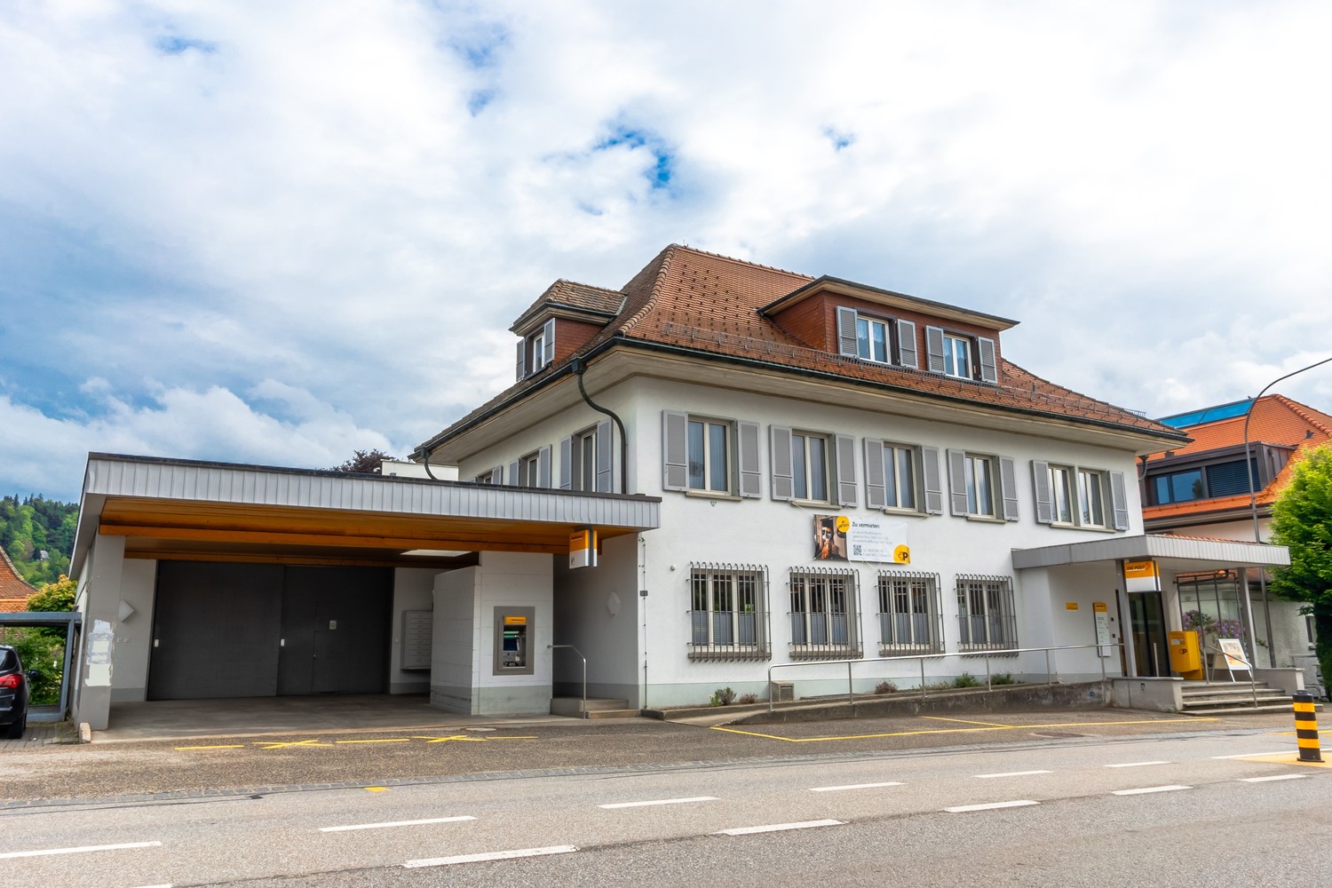 240m² commercial
