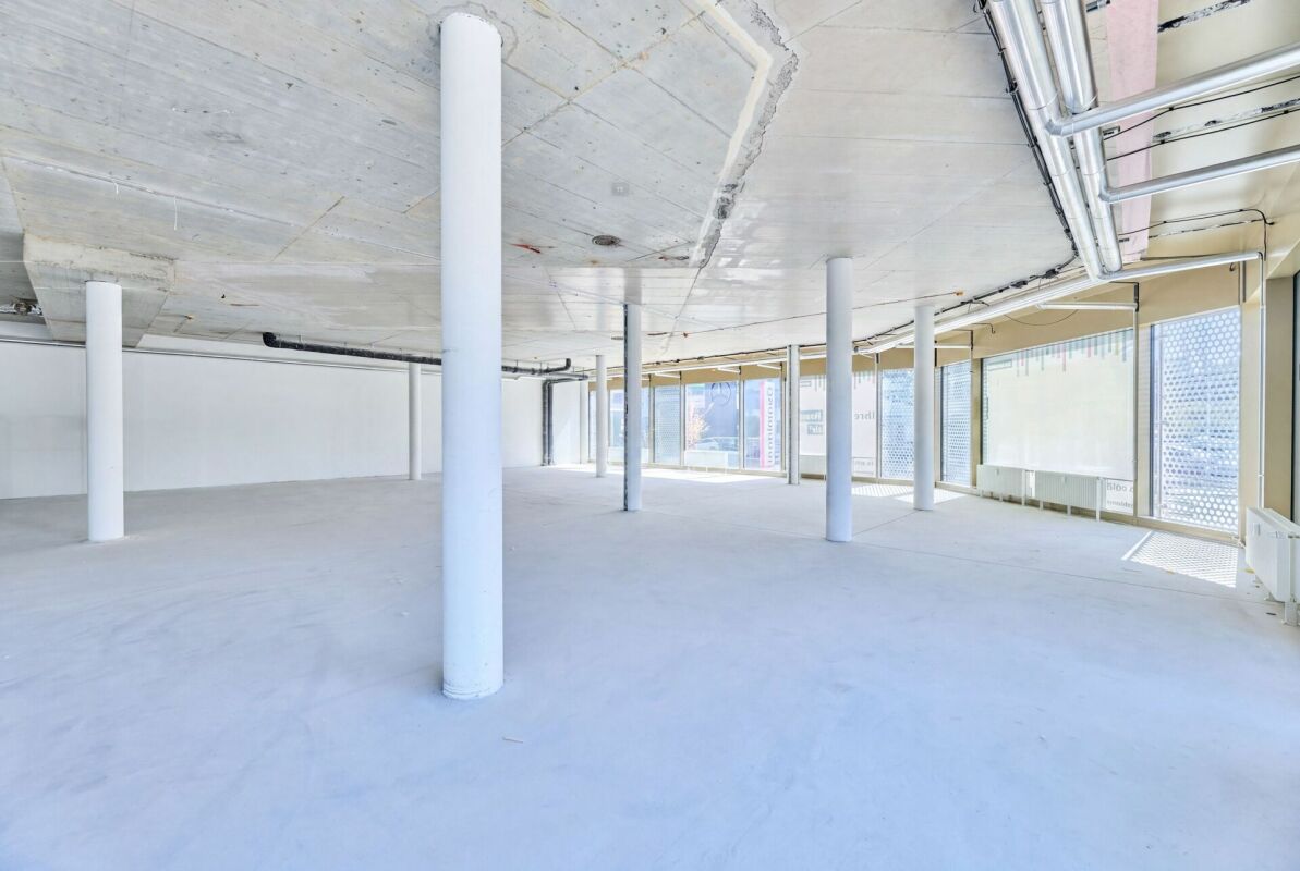655m² commercial