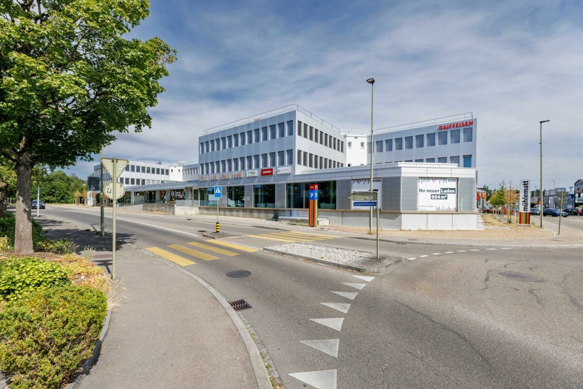 655m² commercial