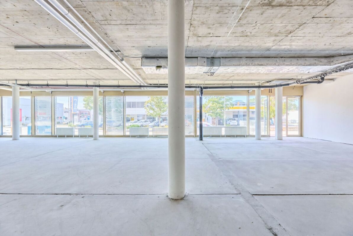 655m² commercial