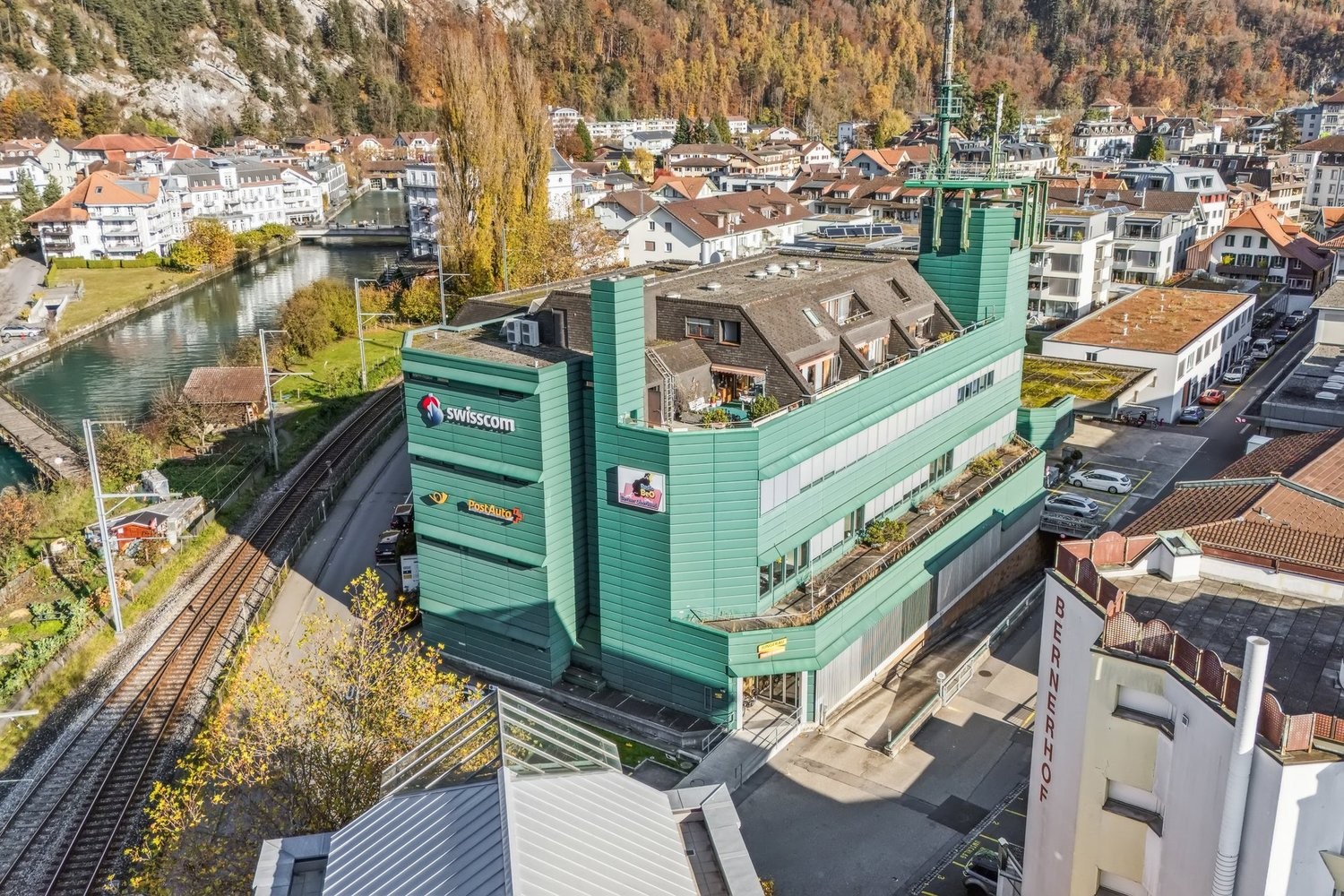 66m² office