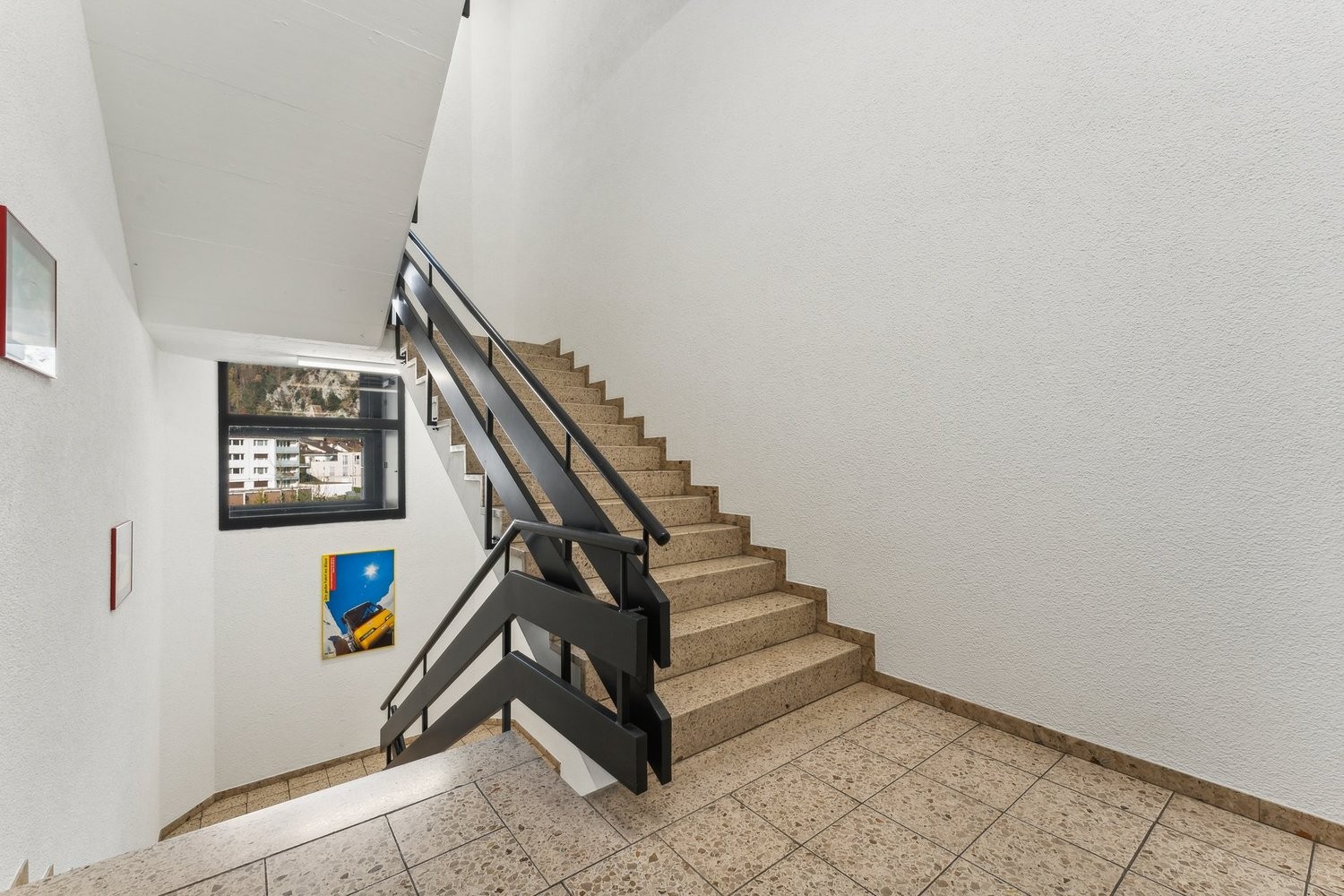 66m² office