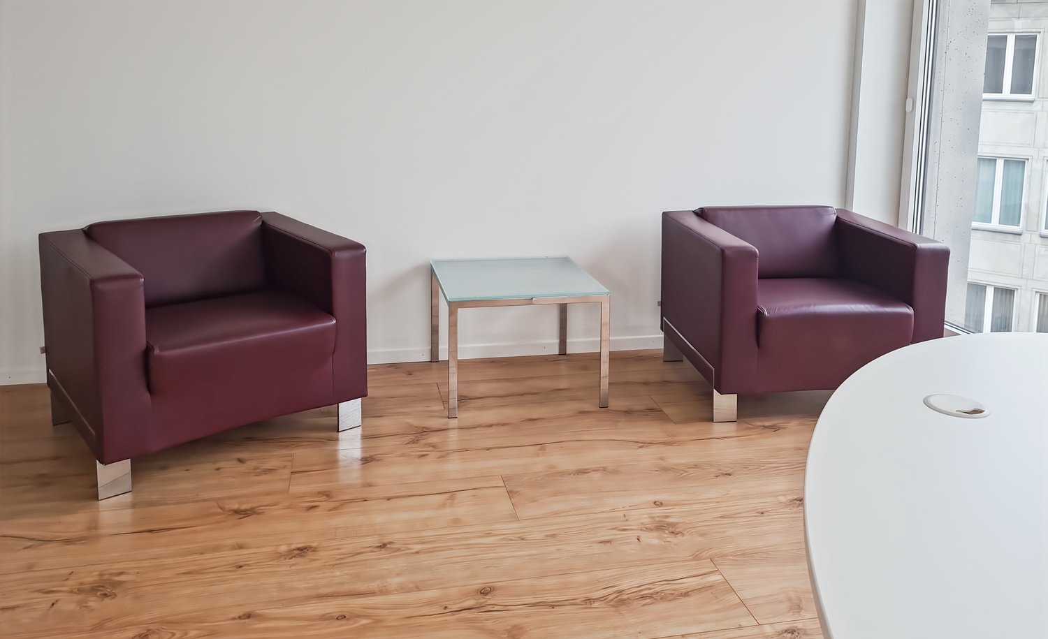 50m² office