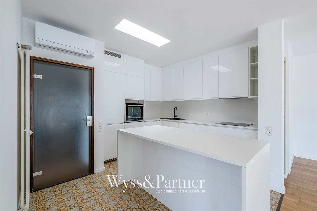 5 rooms apartment