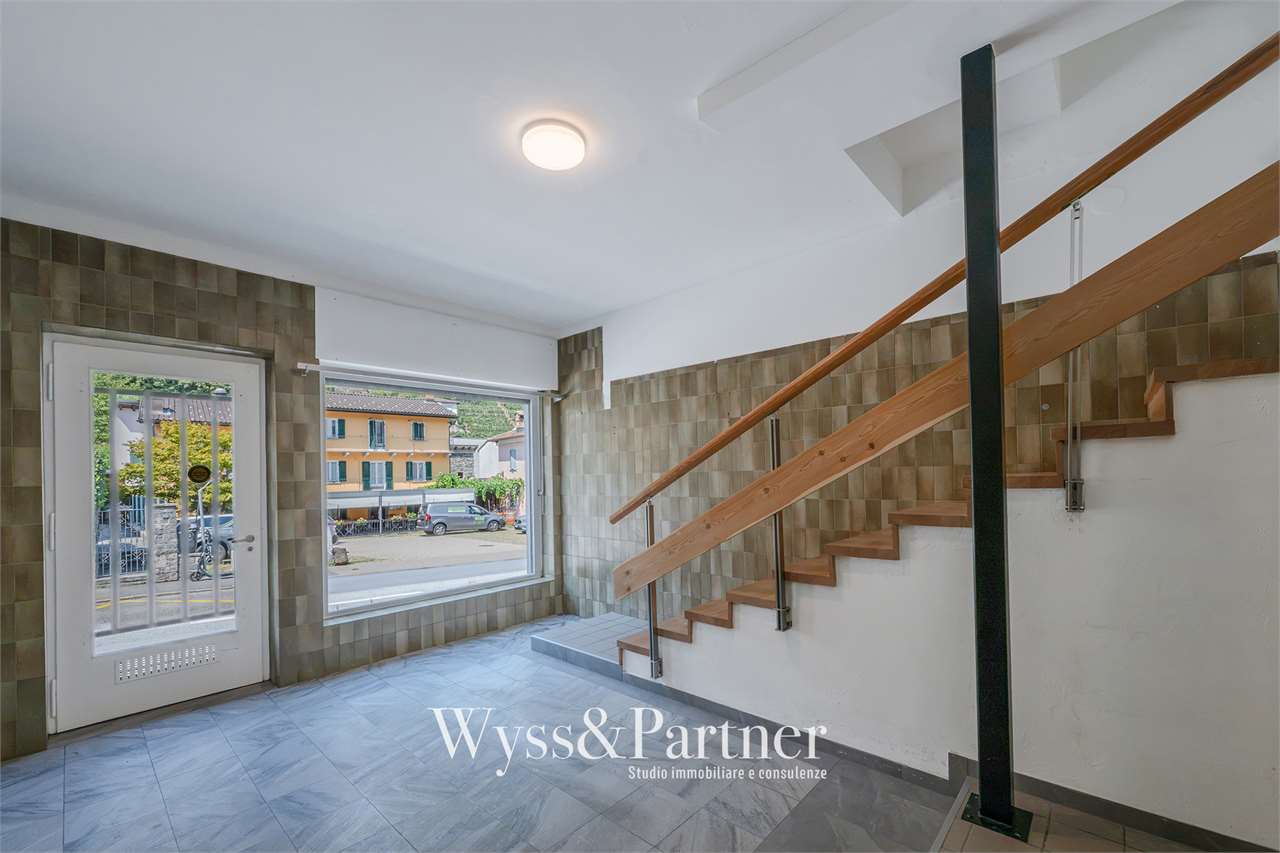 5 rooms apartment