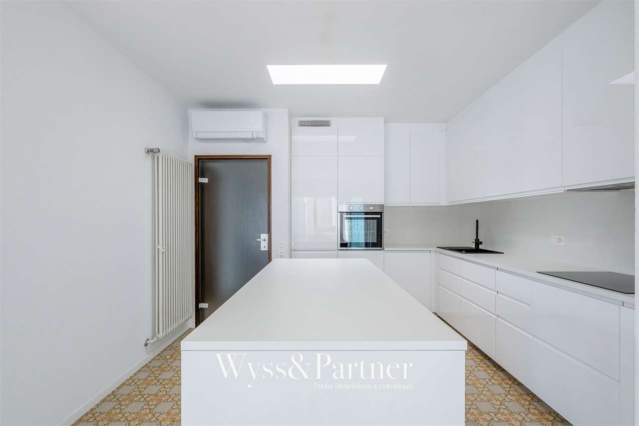 5 rooms apartment