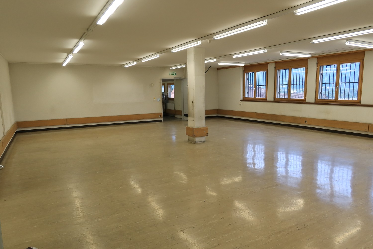341m² commercial