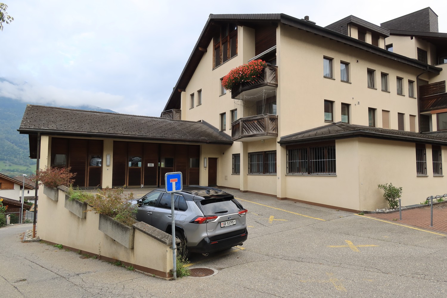 341m² commercial