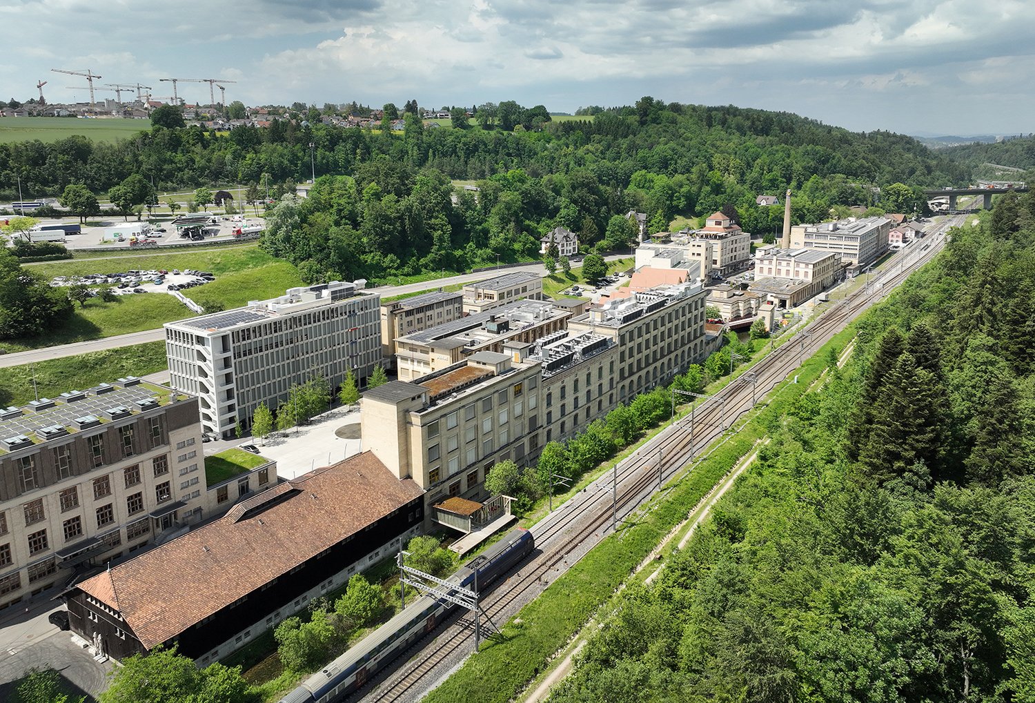 160m² commercial