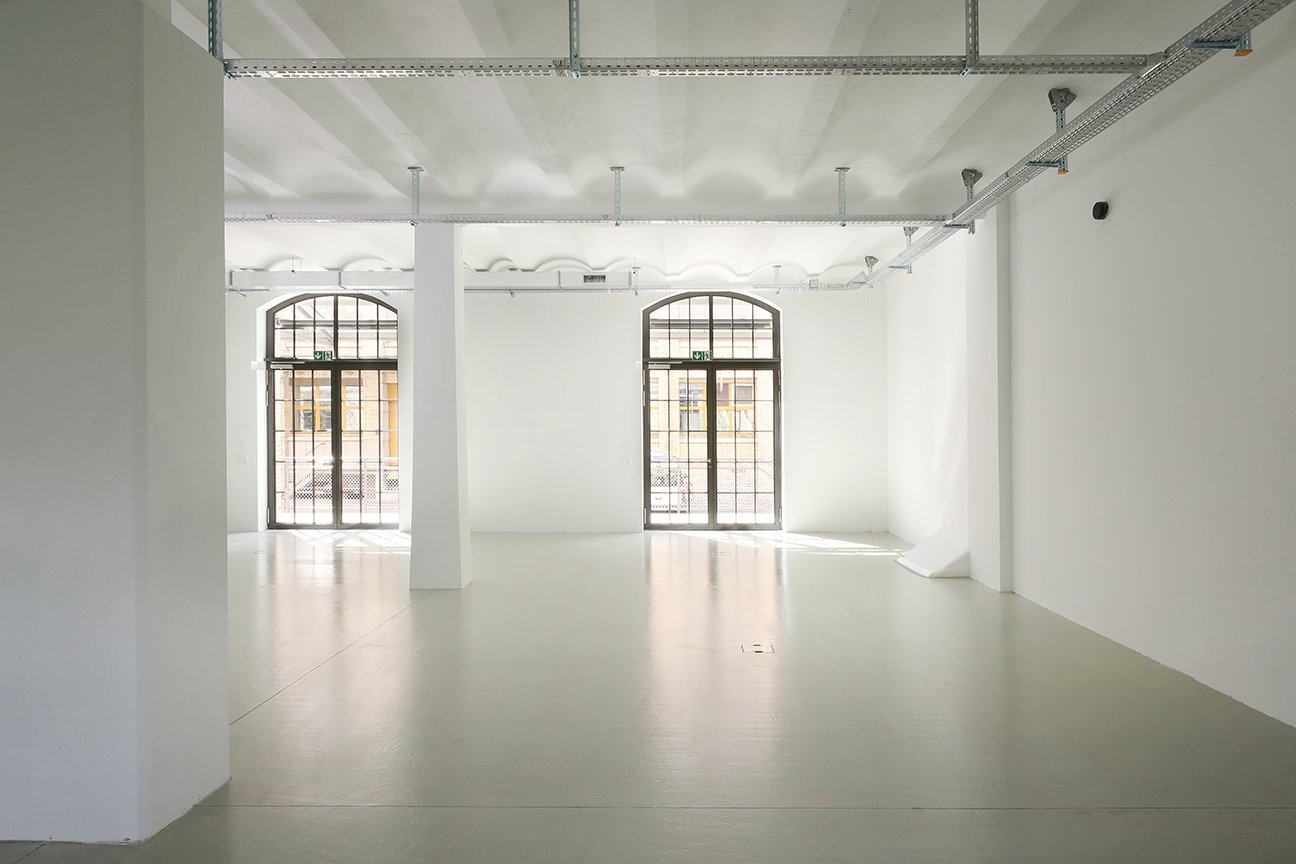 160m² commercial