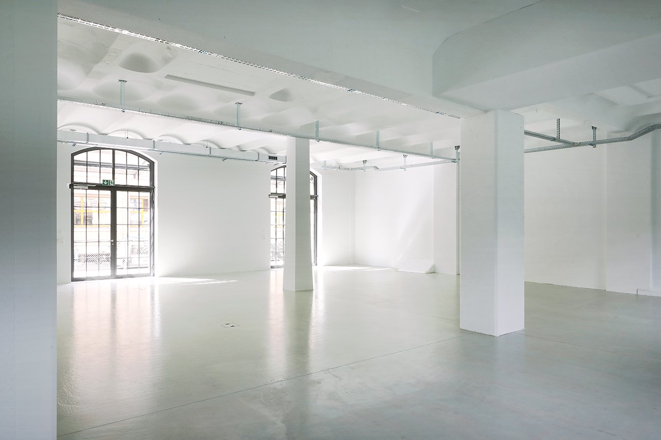 160m² commercial