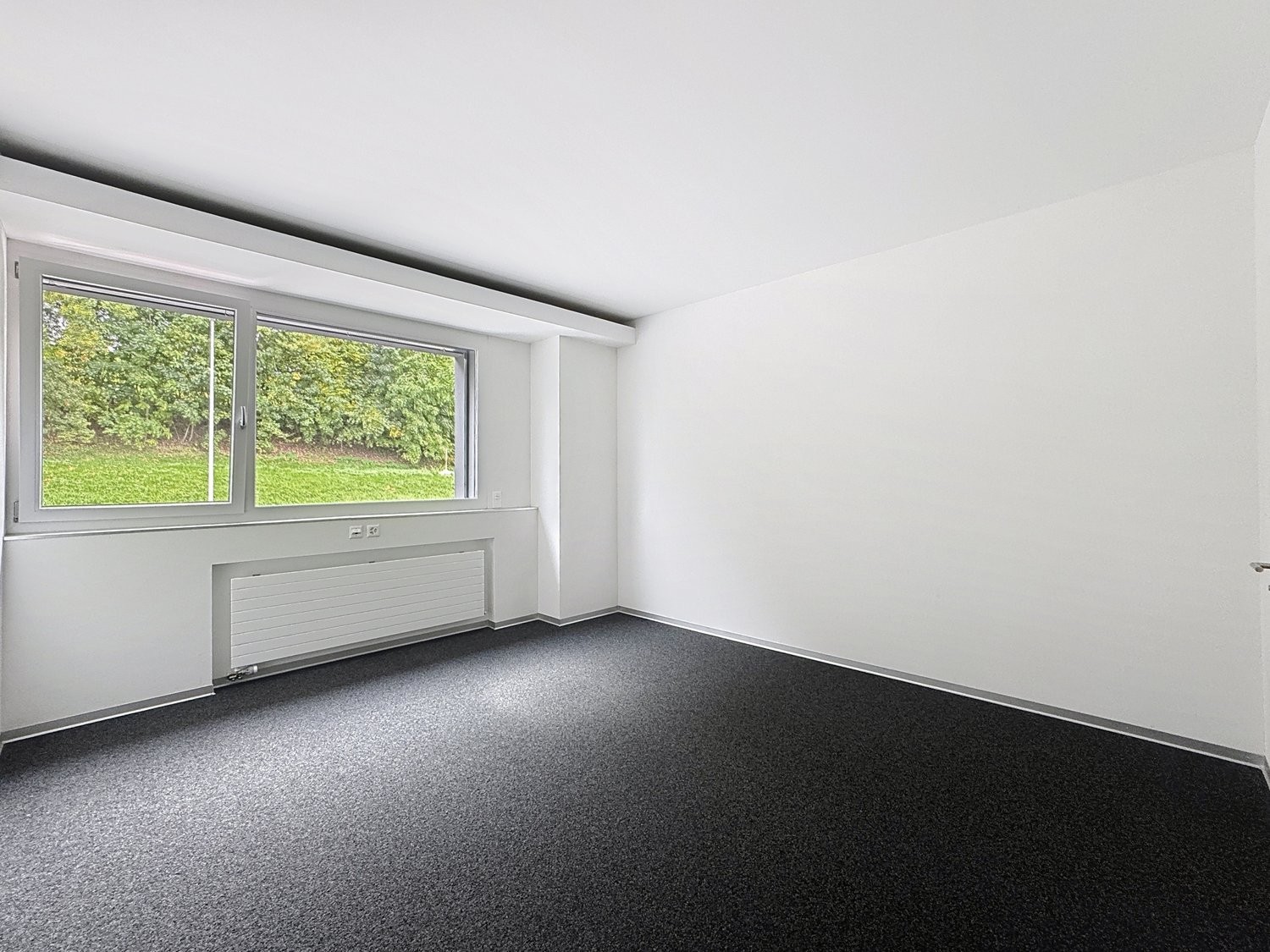 200m² office