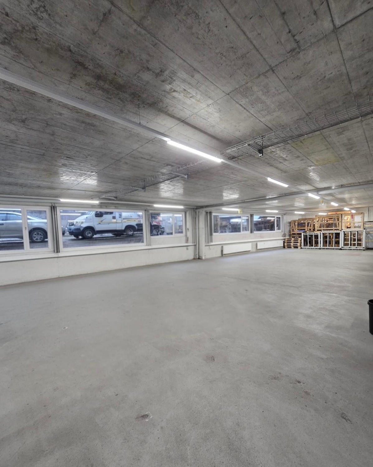 517m² commercial