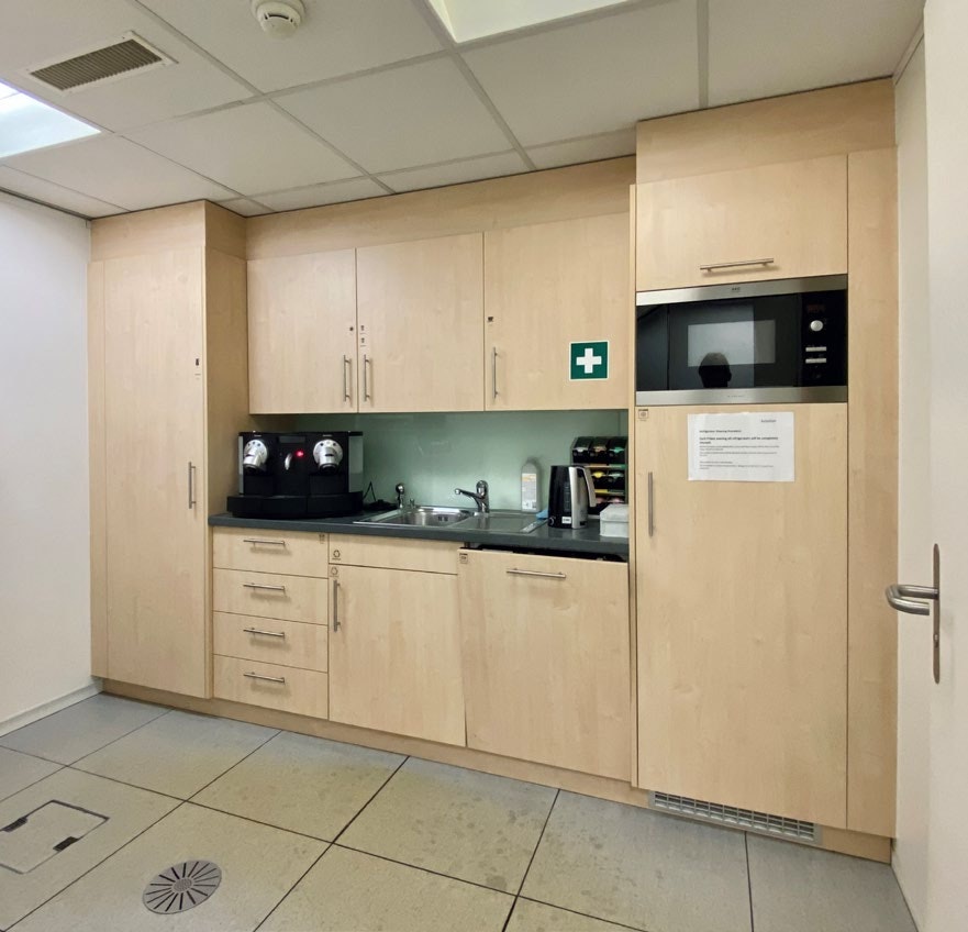 750m² office