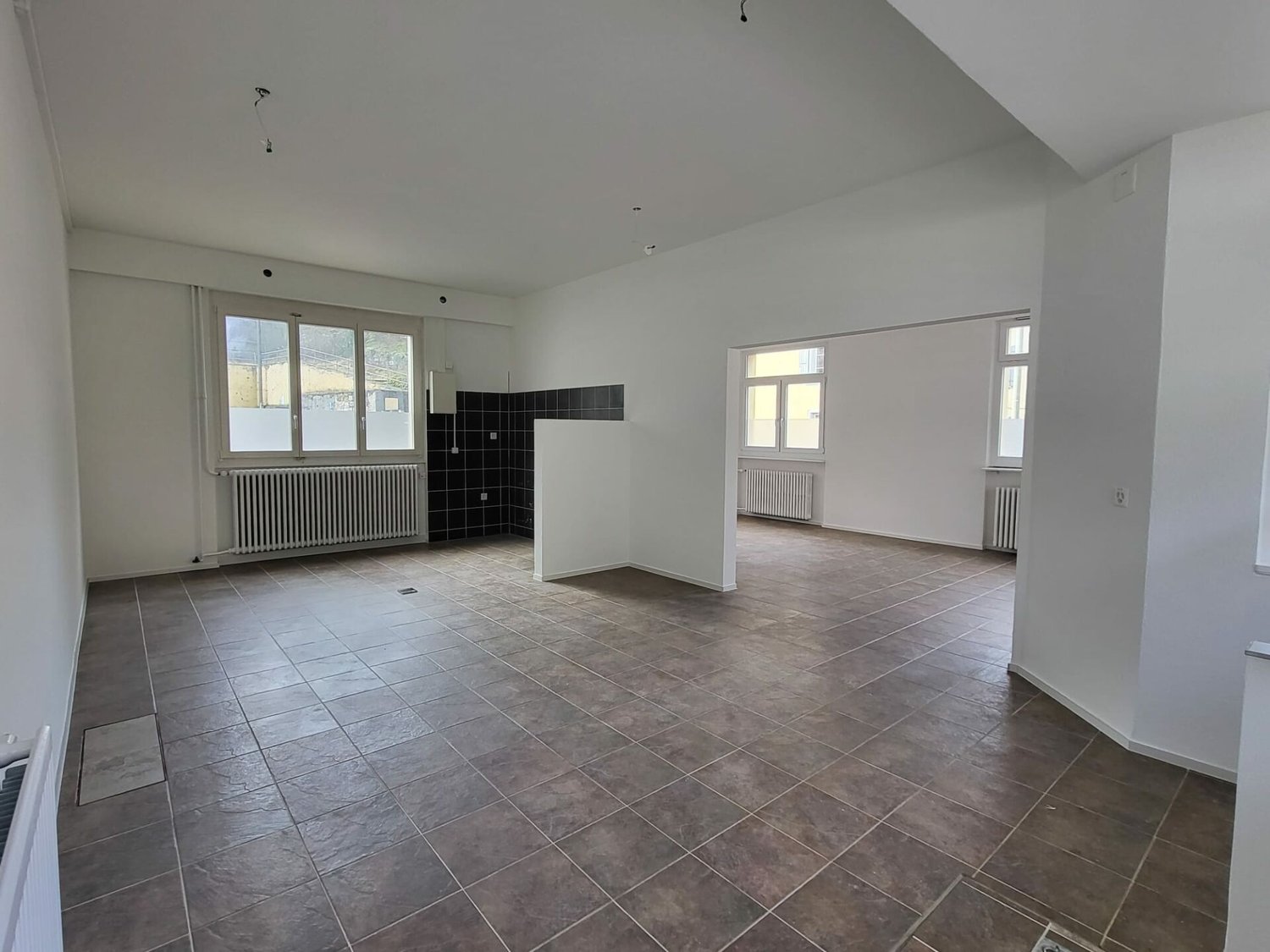 60m² office