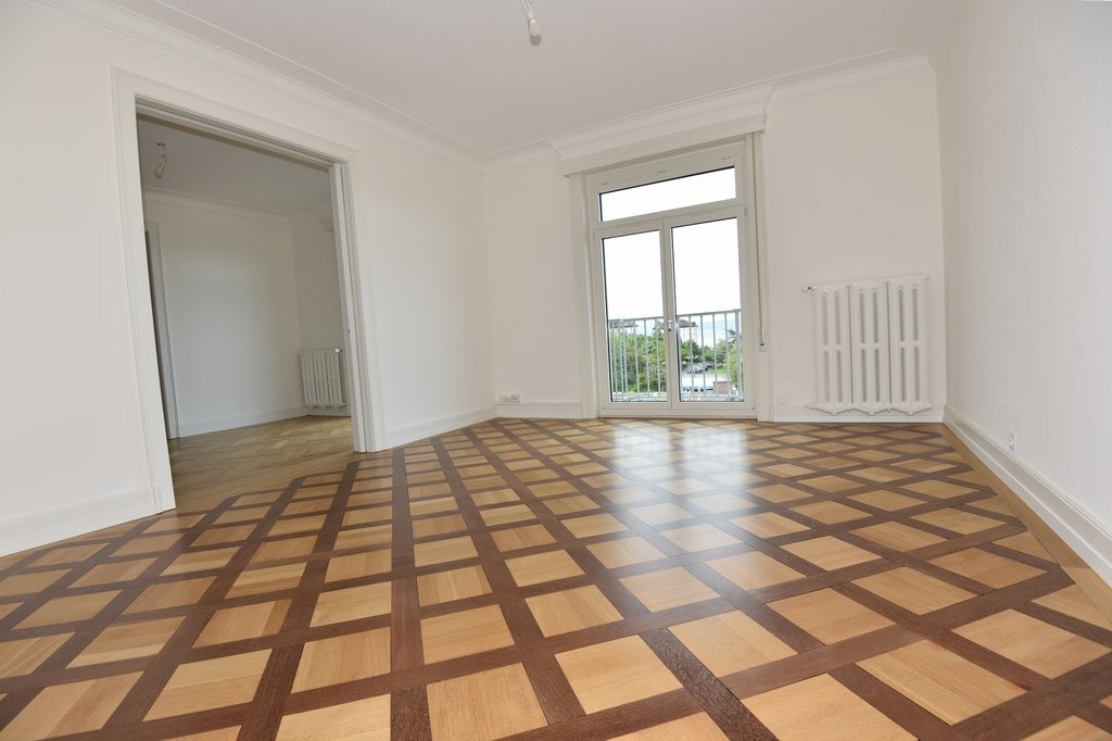 6 rooms apartment
