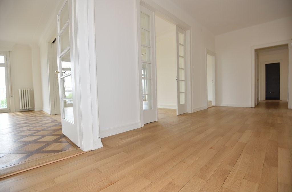 6 rooms apartment