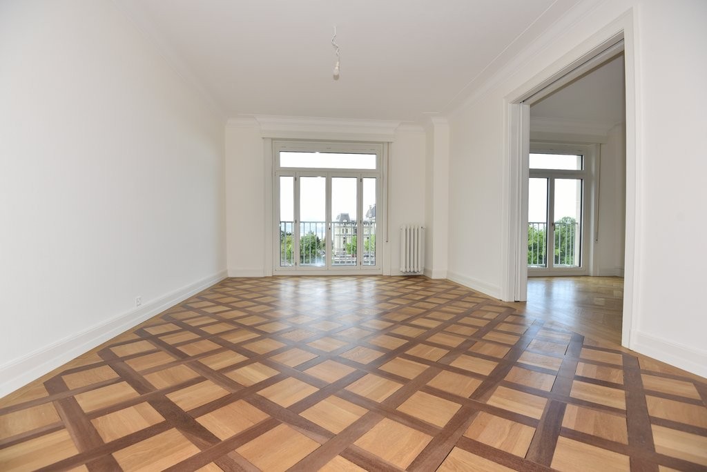 6 rooms apartment