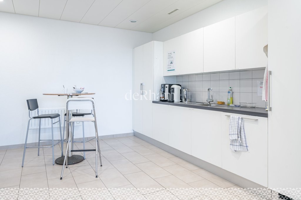 468m² office