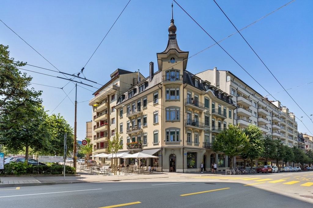 5 rooms apartment