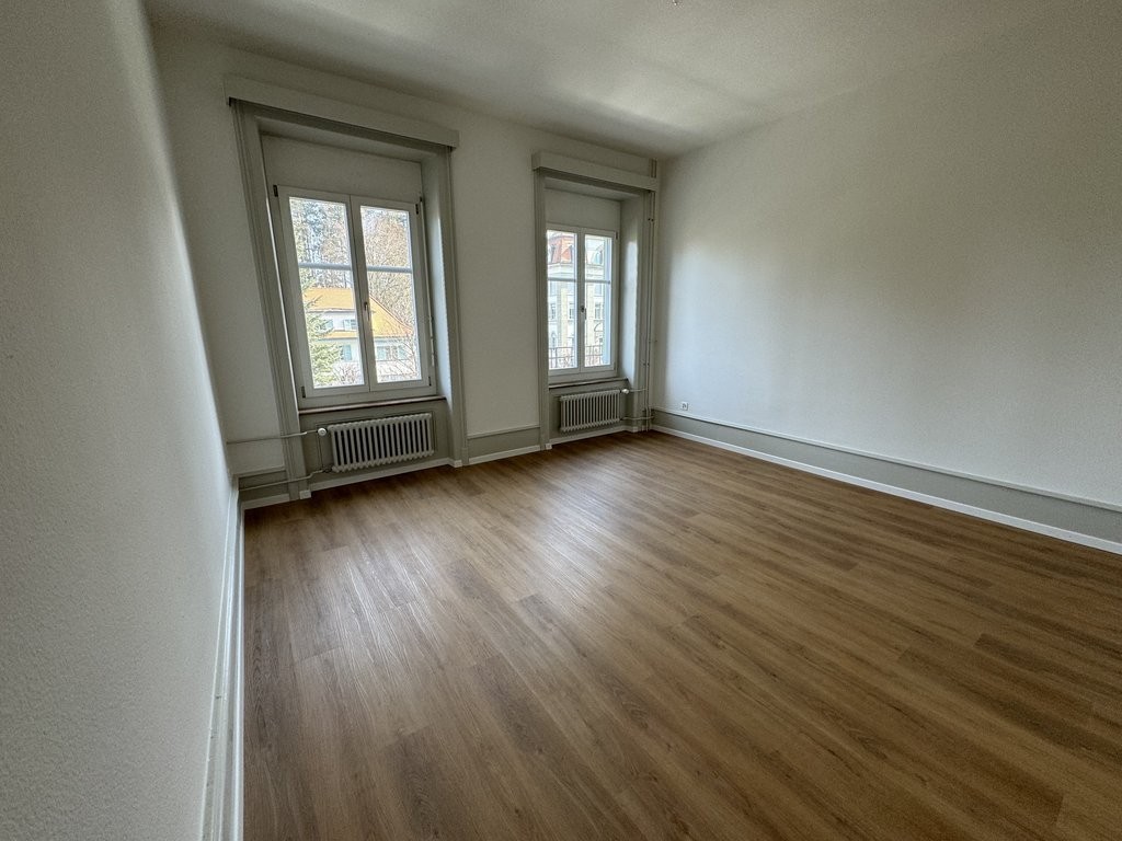 5 rooms apartment