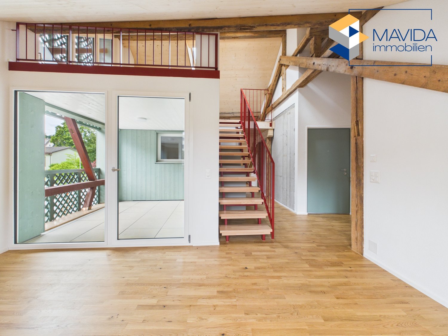120m² studio