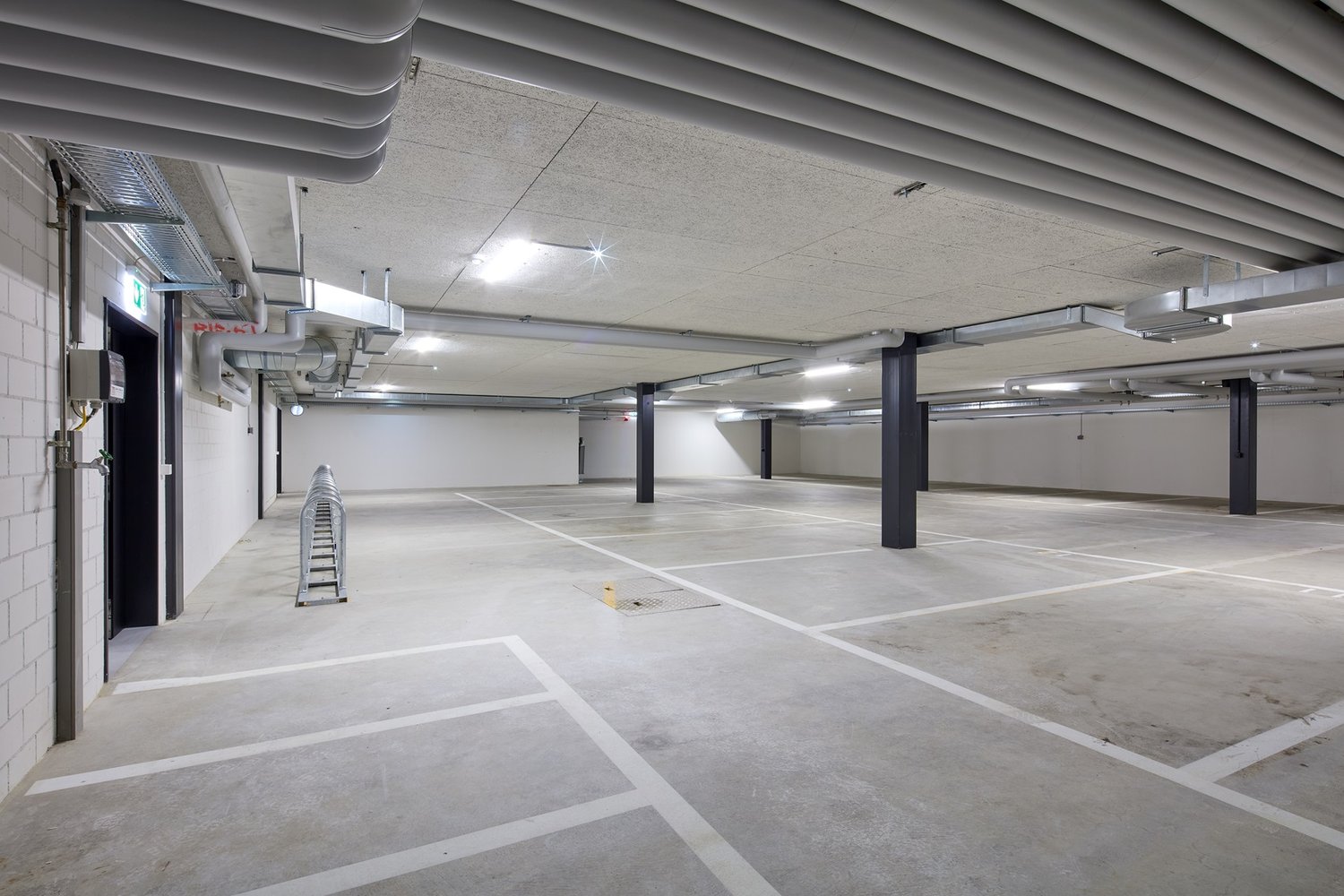 172m² office