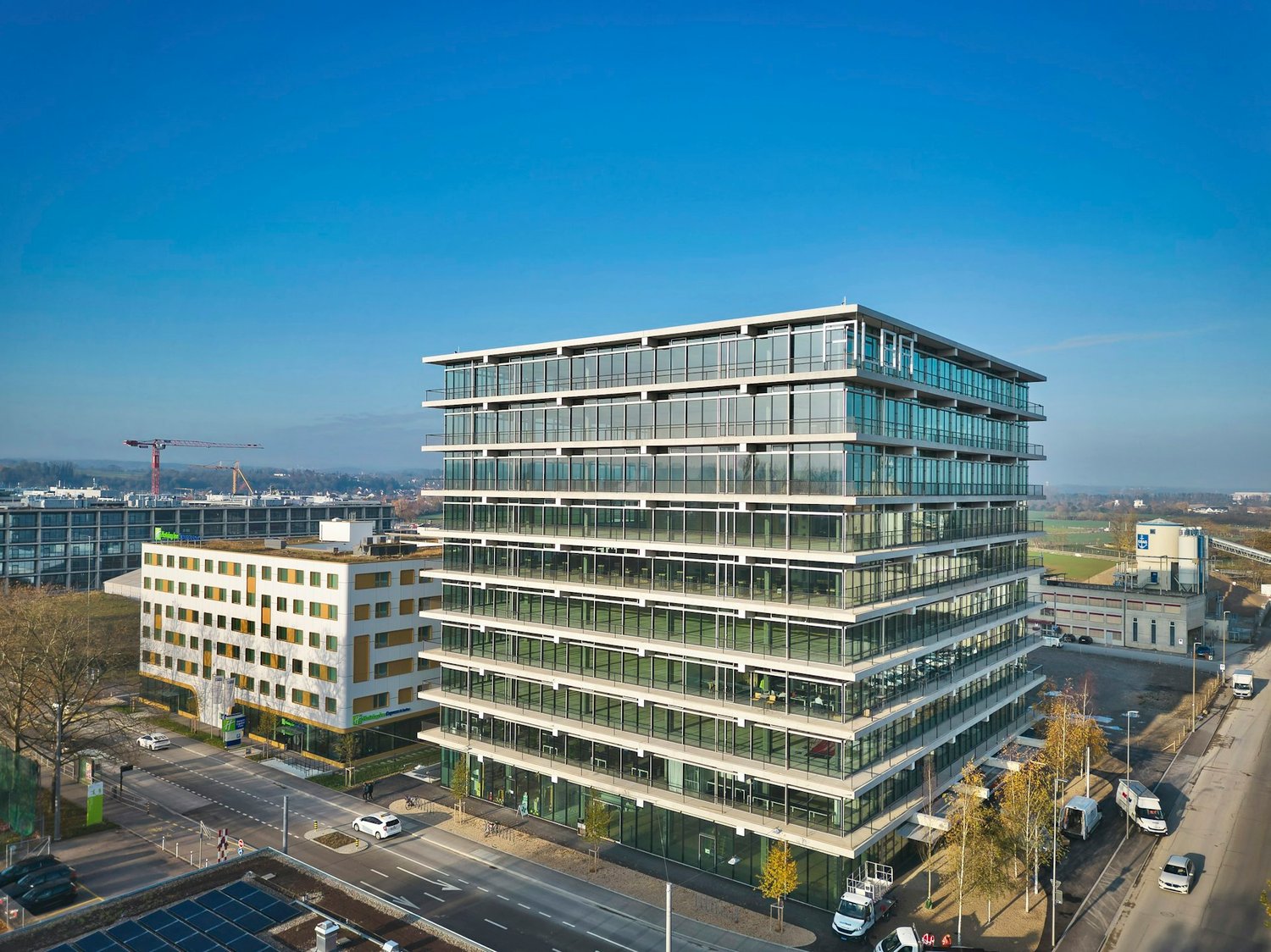 1440m² office