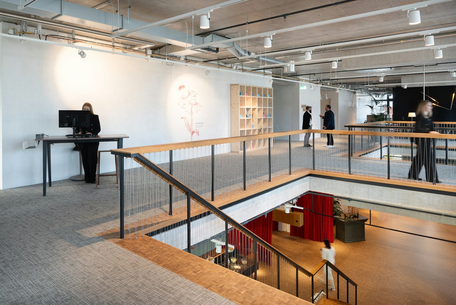 1440m² office