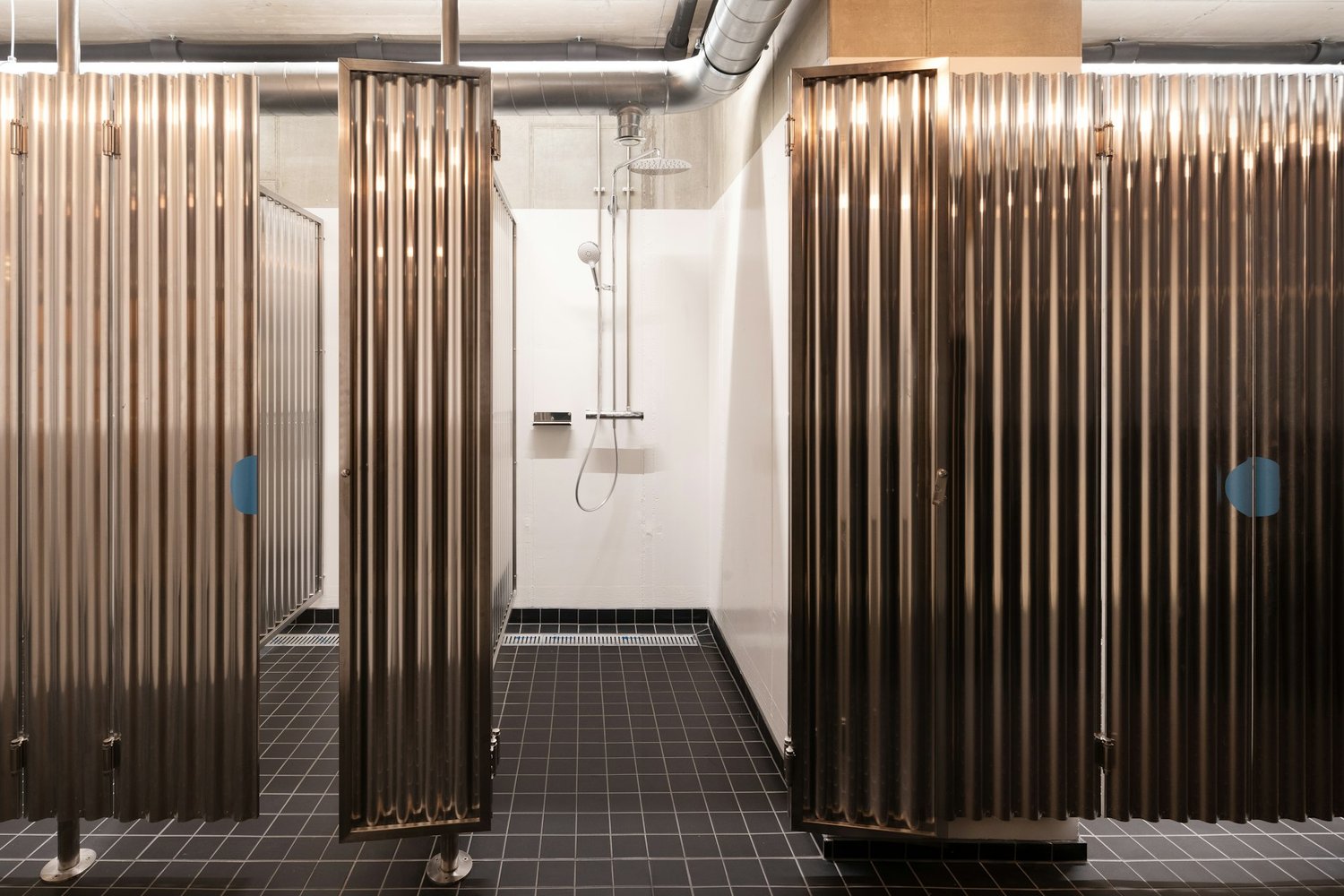 1440m² office