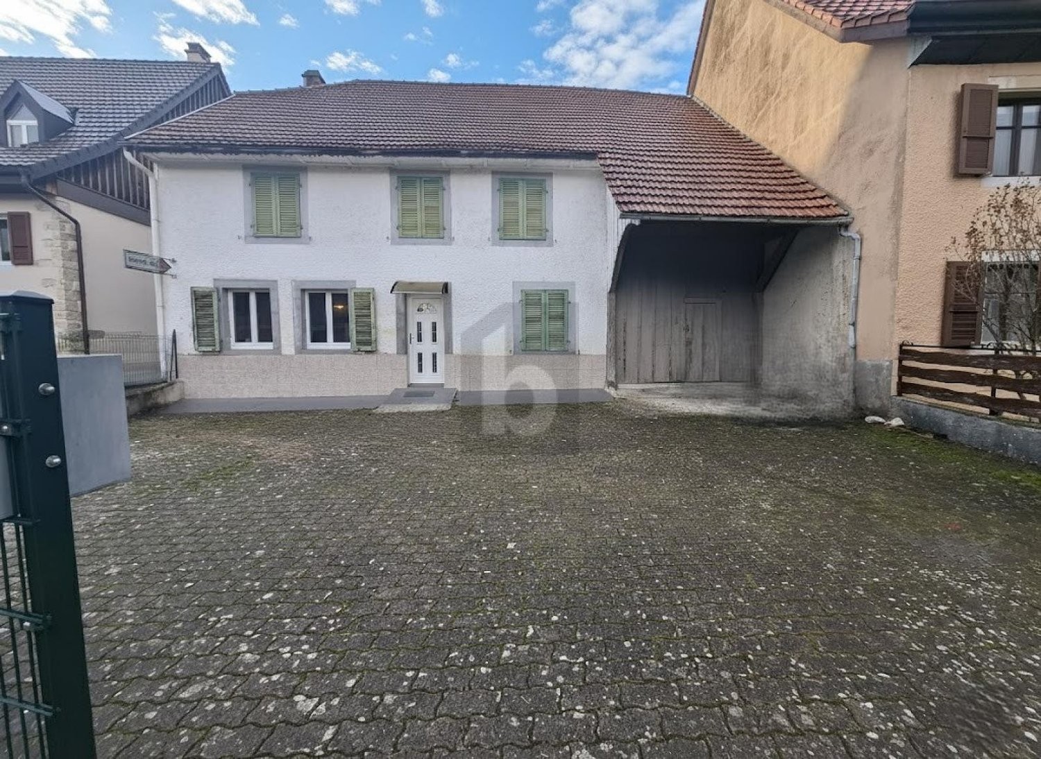 9 rooms duplex house