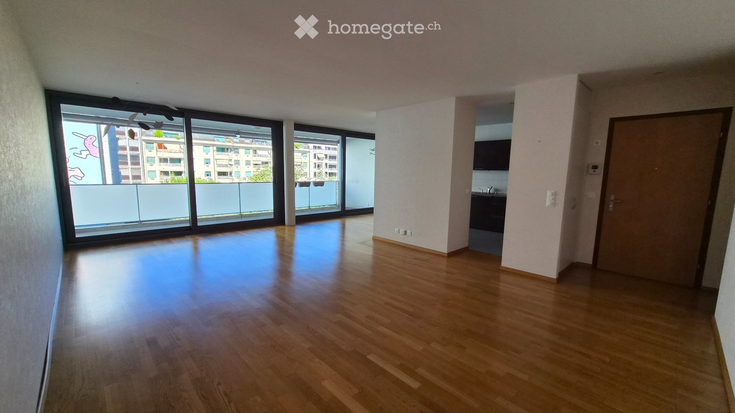 5 rooms apartment