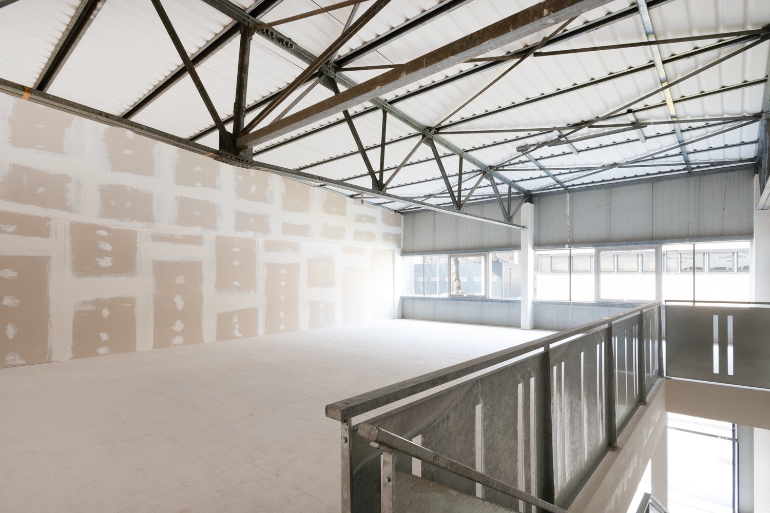 224m² industrial object