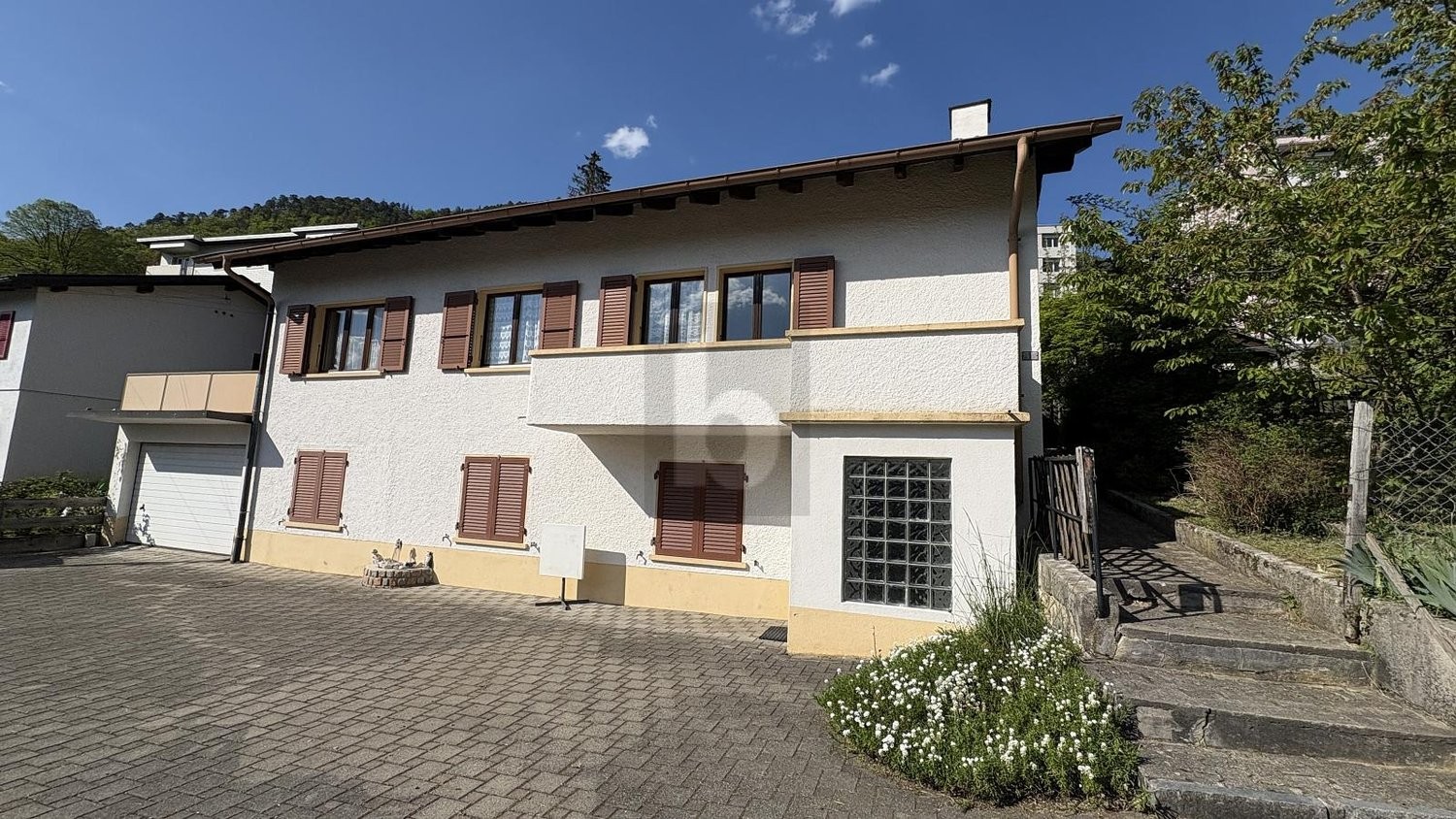8 ½ Zimmer Einfamilienhaus