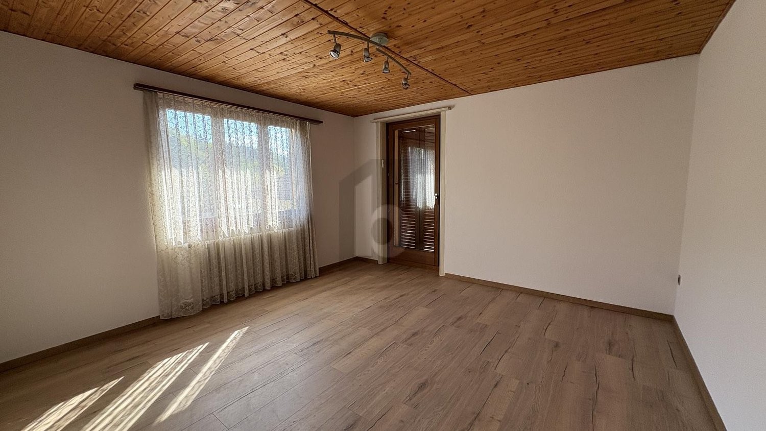 8 ½ Zimmer Einfamilienhaus