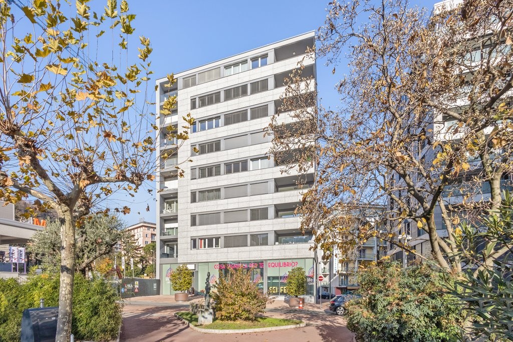 172m² office