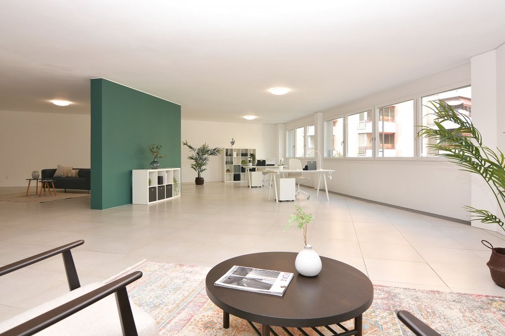 172m² office