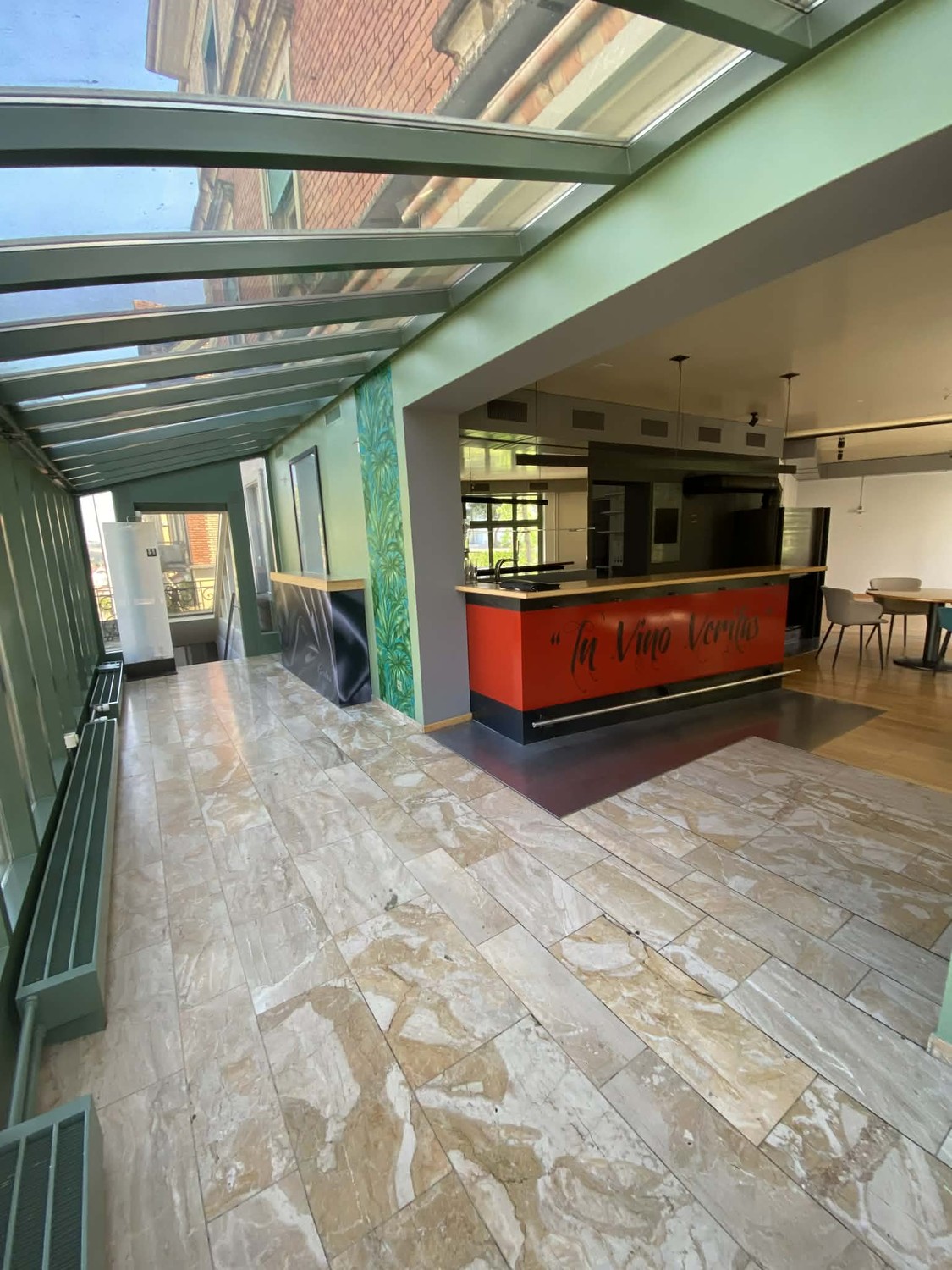 120m² restaurant