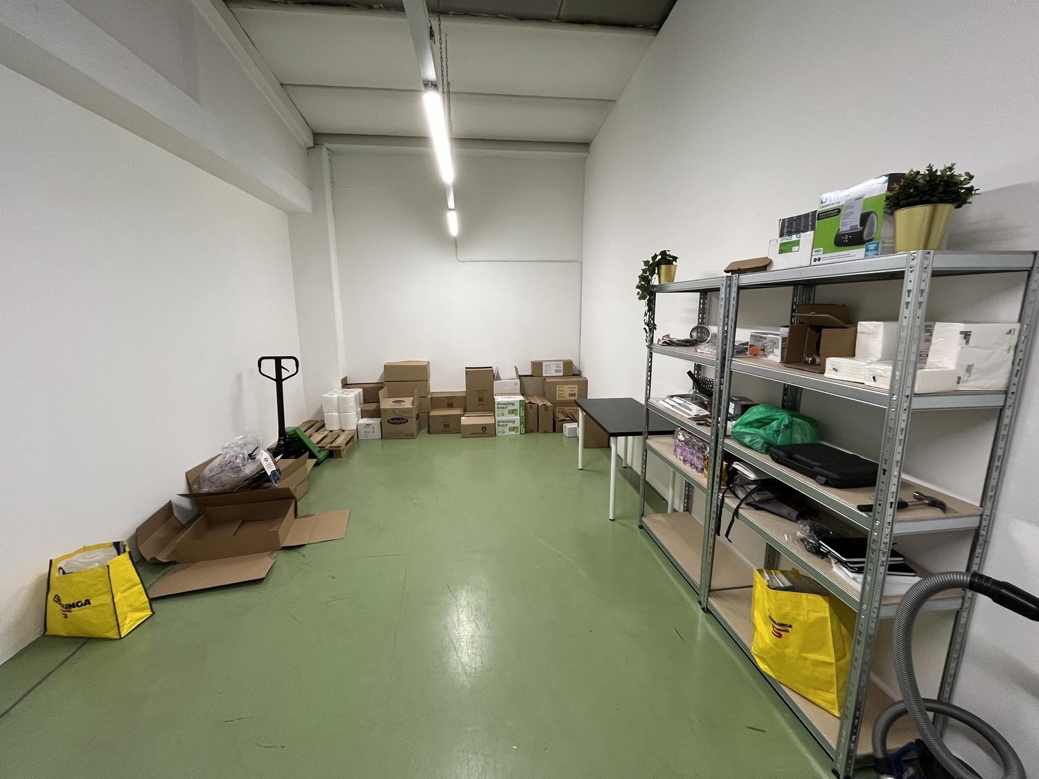 37m² commercial
