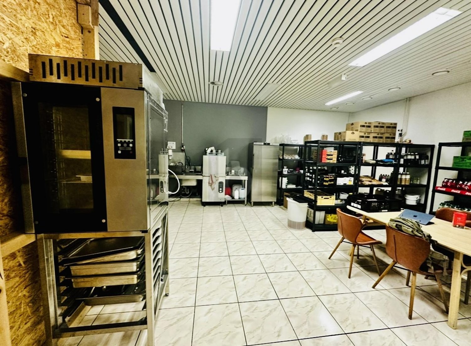 180m² restaurant
