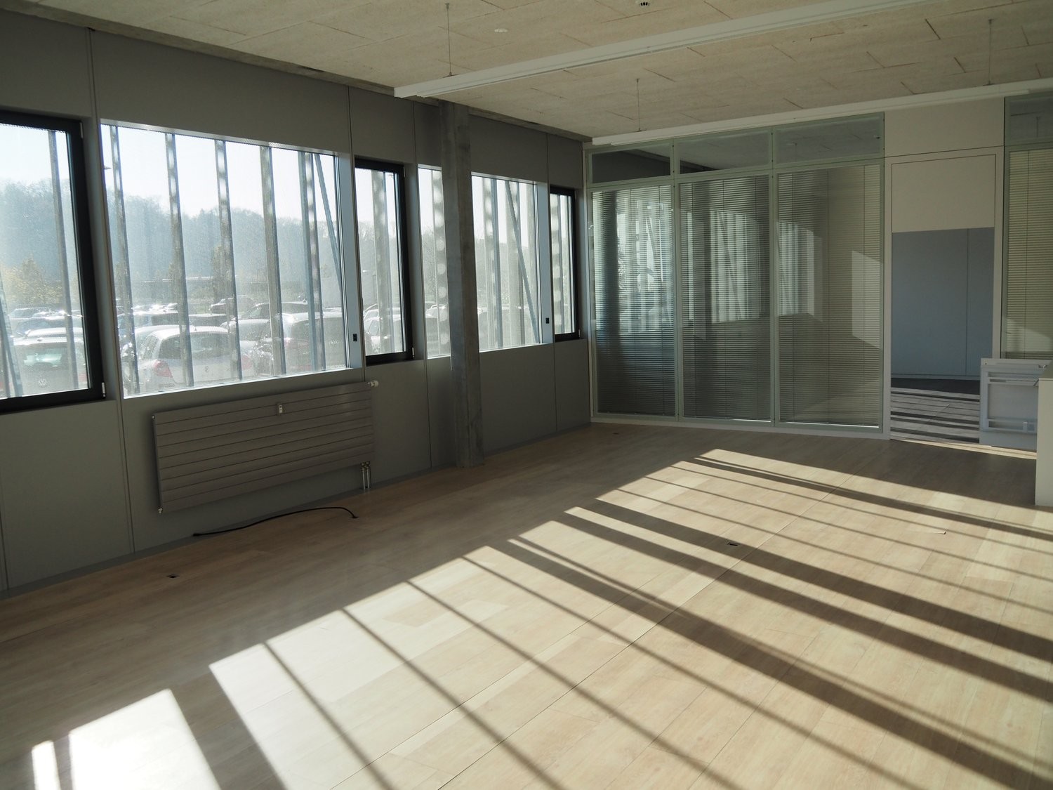 104m² office