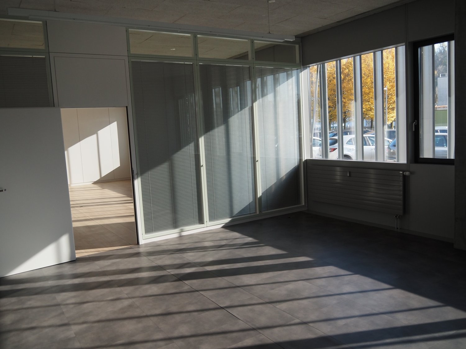 104m² office